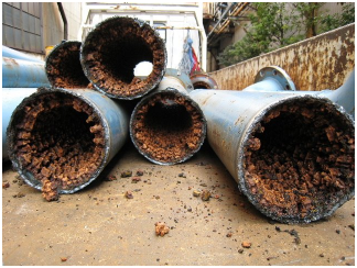 大阪の老朽化した水道管のイメージ
